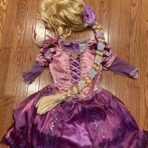 Disney Rapunzel costume w tiara and wig size 4/5/6